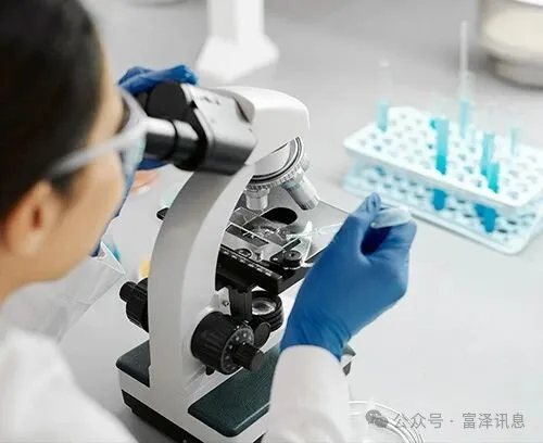 ¡Enhorabuena! Patente de Wuxi Further Pharmceutical, CN202610190499. X) ha sido aceptada por la Oficina de Patentes de China, que proporcionó una nueva tecnología de gel de colágeno entrecruzado con PDRN en Estética Médica y Biomateriales Regenerativos.